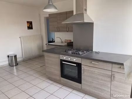appartement 2 pièces meublé de 64m2