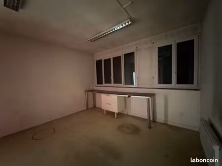 location local pro 50/60m2 cran gevrier