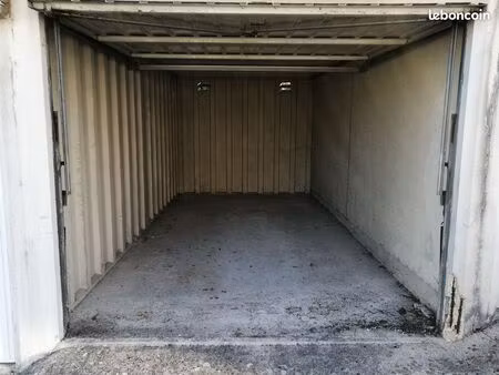 garage fermé 14m² – 10 min à pied gare – ste geneviève-des-bois