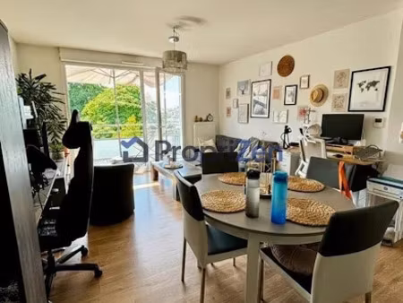 location meublée parking 47 m² à strasbourg (67000)  868 €