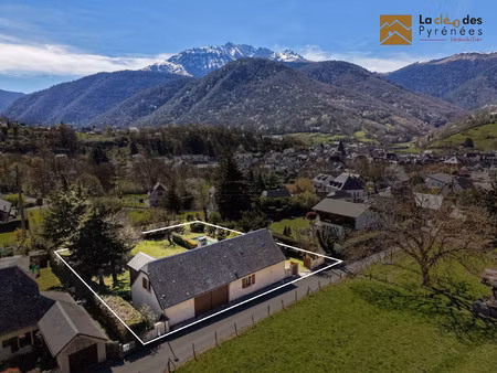 villa avec vue et piscine
