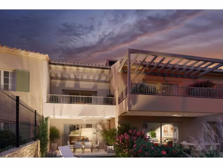 vente appartement 5 pièces 105 m² à la garde-freinet (83680)  500 000 €