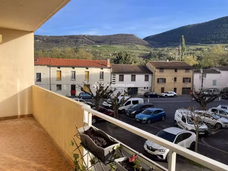 location appartement 3 pièces 68 m2 à millau