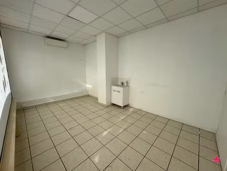 local paramédical saint priest