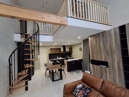 damparis  maison de ville meublée  3 pièces avec terrasse