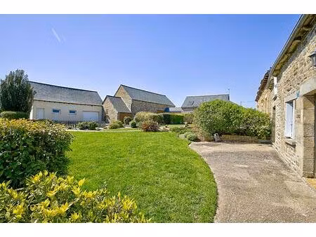 longère et ses 2 gîtes et sa grange