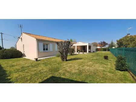 maison saint-agnant 145 m2 avec 5 chambres et 2 garages