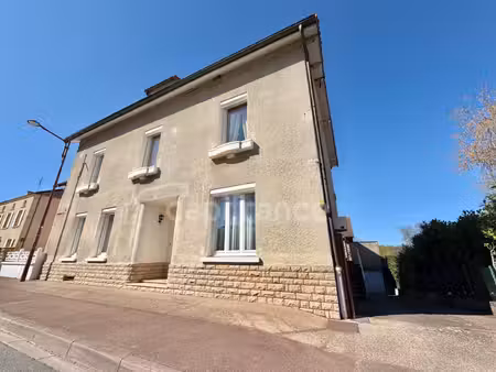 ensemble immobilier : maison + appartement independant + garage de 135m2 + dependances et 