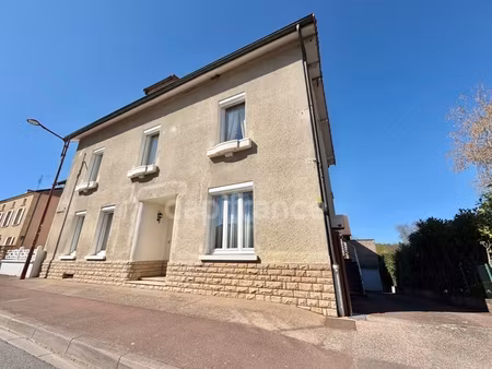 maison de 220 m2  terrain clos de 909 m2  7 chambres  fibre optique  terrasse  garage 135 