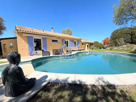 a vendre 84120 pertuis maison type 6 pieces d'environ 107m² avec jardin  garage et piscine