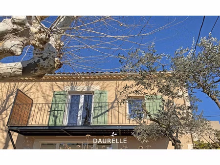 cabannes  à vendre  appartement 4 pièces avec terrasse et 2