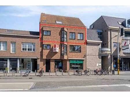 propriété d'investissement avec immobilier commercial et 3 a