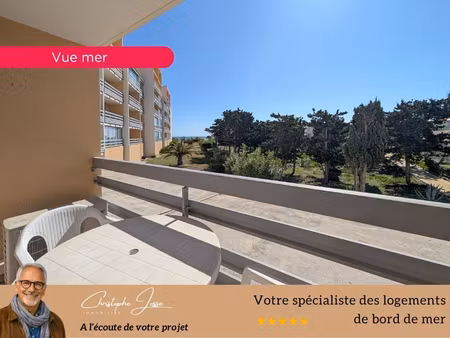 t2 avec terrasse et parking vue mer