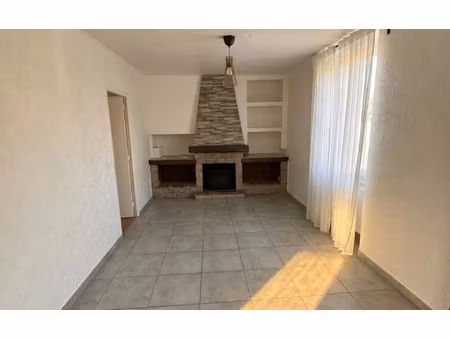 location appartement  m² t-3 à mennecy  970 €