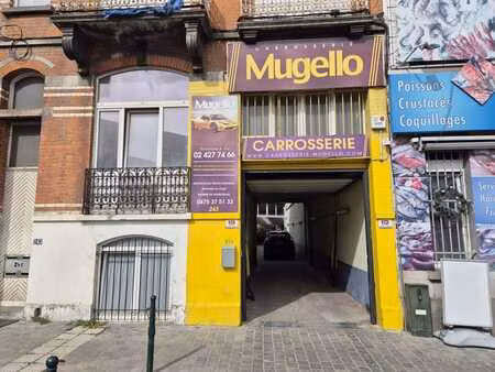 atelier/carrosserie à remettre +- 500m²