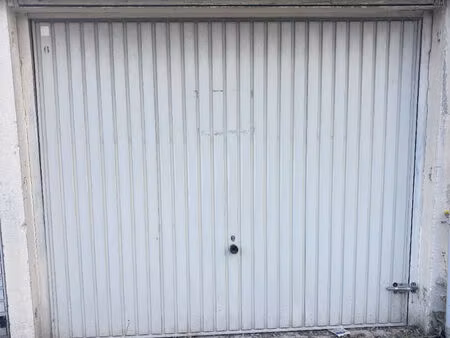 parking / box hellemmes-lille