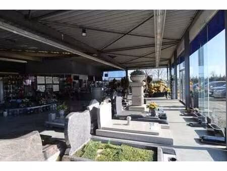 site commercial à vendre