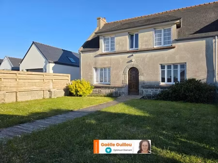 maison mitoyenne de 8 pièces - 5 chambres - jardin clos - à 150m de la mer