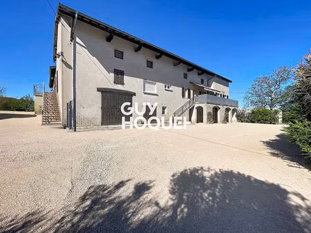 charmante maison rénovée  dépendances - 69840 juliénas