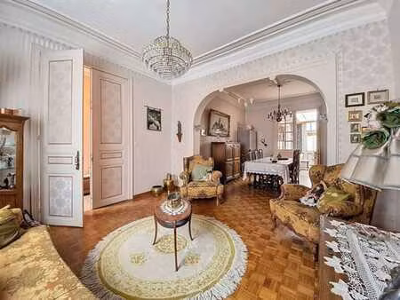 maison spacieuse avec jardin et fort potentiel à mons