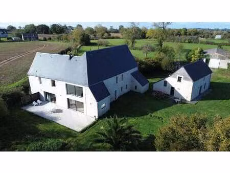 vente maison à vaux-sur-aure (14400) : à vendre / 278m² vaux-sur-aure