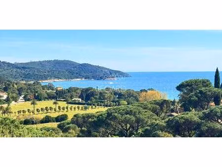 propriété avec piscine en bord de mer la croix-valmer (83)
