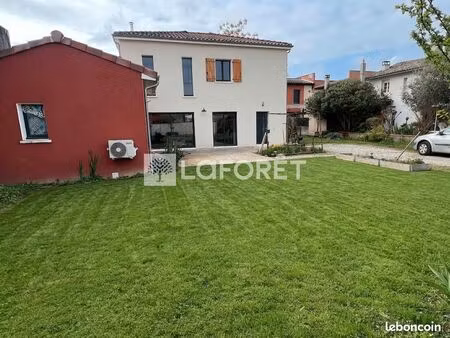 propriété 5 pièces 157 m²