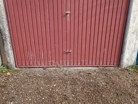 calais vends garage rue francia bon état