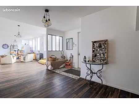 maison 5 pièces 227 m²