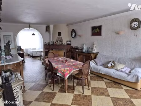 maison 5 pièces 136 m²