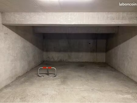 location place de parking