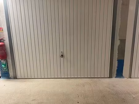 loue grand box/espace de stockage