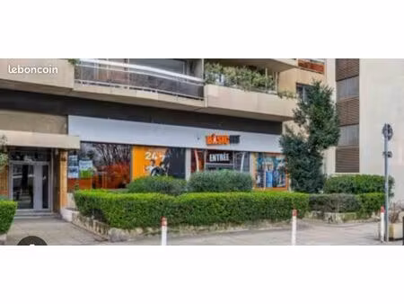 place de parking michelet