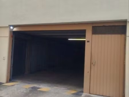 garage avec électricité