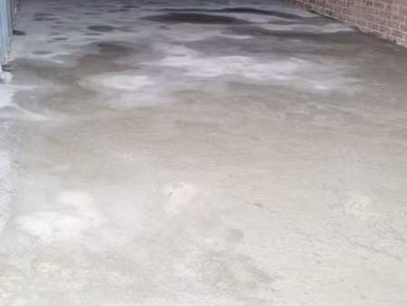 parking/box 70 m² vaux-sur-seine