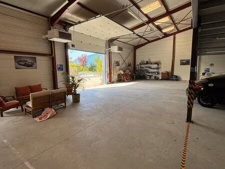 entrepot de stockage 270 m2 securise