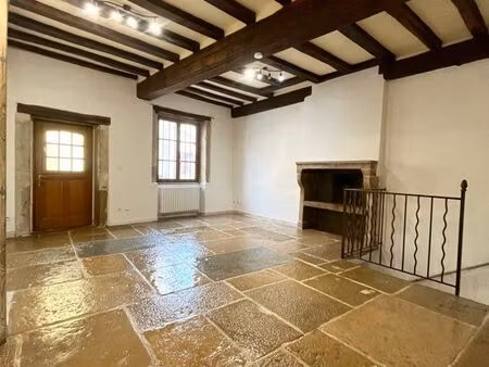 charmant t2 à louer+espace souplex aménageable dans maison de ville à plombières les dijon