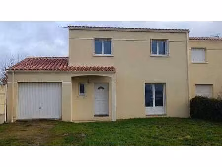 vente maison à froidfond (85300) : à vendre / 86m² froidfond