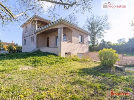 maison de construction traditionnelle avec grand sous-sol