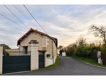 vente maison 6 pièces 158 m² glénouze (86200)