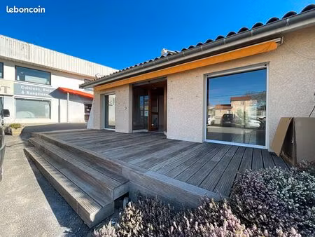 local commercial 70 m² vaugneray