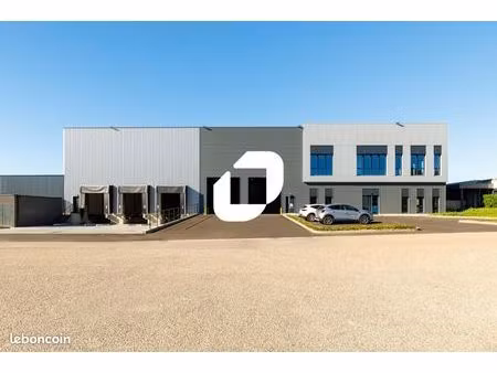 local logistique 6 061 m²