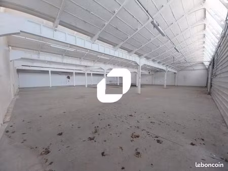 local d'activité 2 275 m²