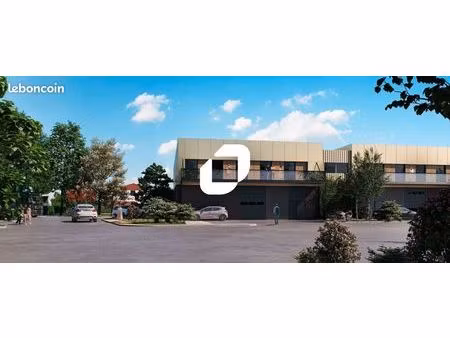 local d'activité 3 543 m²