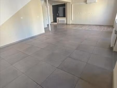 local sainte suzanne