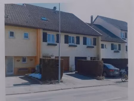 appartement dans petite maison mitoyenne