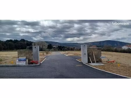 terrain 1 330 m² allan