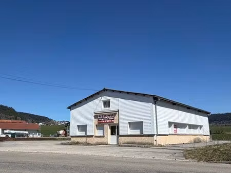 à louer – local industriel / artisanal de 383 m² avec parking - proche zone commerciale