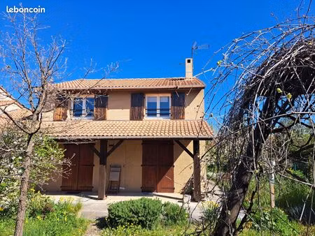 belle maison dans quartier recherche