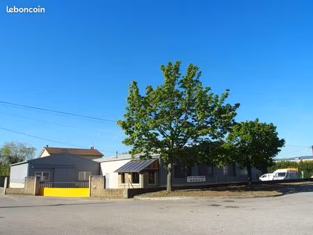 local d'activite 750m² – zi des auréats -